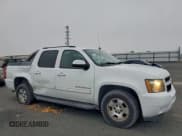✅ 2012 Chevrolet Avalanche LS • VIN: 3GNTKEE7XCG105808 • Lot: 93065325. Listed on Copart with 325,048 mi. Free auction sales archive from the USA and detailed vehicle history report at DreamBid. Image 4.