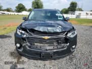 ✅ 2021 Chevrolet Traverse LT Cloth • VIN: 1GNEVGKW9MJ188476 • Lot: 80678315. Wystawiony na Copart z przebiegiem 42 030 mil. Bezpłatny archiwum sprzedaży aukcyjnych z USA i szczegółowy raport historii pojazdu na DreamBid. Zdjęcie 5.