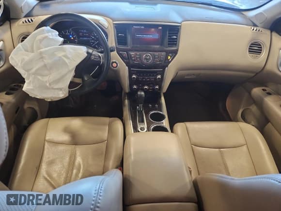 ✅ 2016 Nissan Pathfinder S • VIN: 5N1AR2MM9GC612947 • Lot: 91808055. Wystawiony na Copart z przebiegiem 101 089 mil. Bezpłatny archiwum sprzedaży aukcyjnych z USA i szczegółowy raport historii pojazdu na DreamBid. Zdjęcie 8.