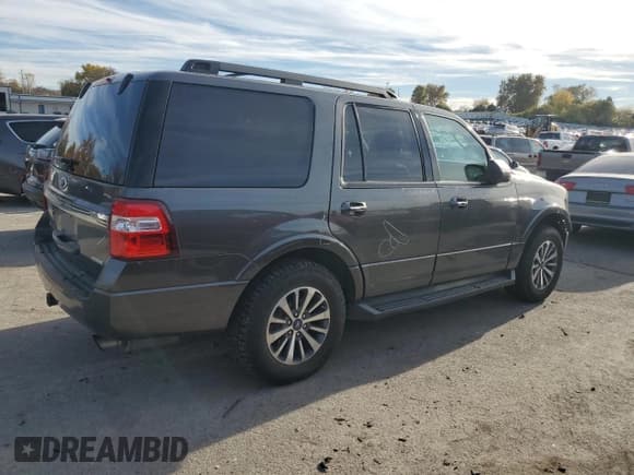 ✅ 2015 Ford Expedition XLT • VIN: 1FMJU1JT3FEF11152 • Lot: 91031425. Listed on Copart with 241,076 mi. Free auction sales archive from the USA and detailed vehicle history report at DreamBid. Image 3.