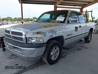 ✅ 1997 Dodge 1500 • VIN: 1B7HC13ZXVJ553234 • Lot: 43284163. Wystawiony na IAAI z przebiegiem 228 059 mil. Bezpłatny archiwum sprzedaży aukcyjnych z USA i szczegółowy raport historii pojazdu na DreamBid. Zdjęcie 2.