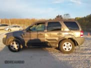 ✅ 2002 Ford Escape XLT Choice • VIN: 1FMYU03112KE00910 • Lot: 43698982. Listed on IAAI with 182,906 mi. Free auction sales archive from the USA and detailed vehicle history report at DreamBid. Image 14.