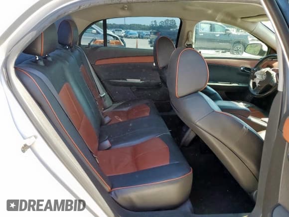 ✅ 2011 Chevrolet Malibu LTZ • VIN: 1G1ZE5EU4BF383435 • Лот: 86629315. Опубликован ранее на Copart с пробегом 114 354 миль. Бесплатный доступ к архиву аукционных продаж из США и подробный отчёт об истории автомобиля на DreamBid. Изображение 10.