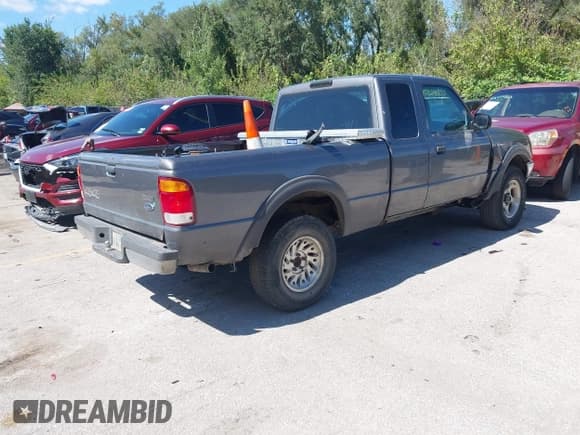 ✅ 1999 Ford Ranger XL • VIN: 1FTZR15V9XPB66283 • Лот: 43277181. Опубликован ранее на IAAI с пробегом 280 189 миль. Бесплатный доступ к архиву аукционных продаж из США и подробный отчёт об истории автомобиля на DreamBid. Изображение 4.