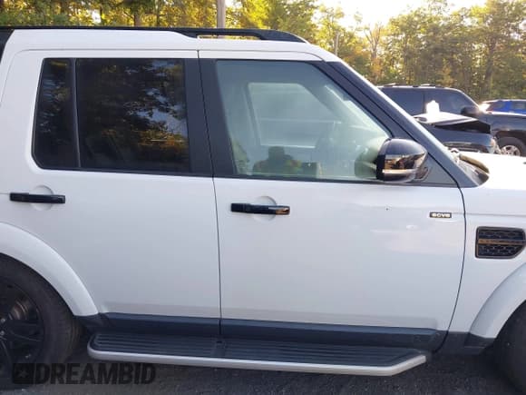 ✅ 2016 Land Rover LR4 HSE Lux • VIN: SALAK2V64GA793159 • Lot: 43132798. Wystawiony na IAAI z przebiegiem 112 996 mil. Bezpłatny archiwum sprzedaży aukcyjnych z USA i szczegółowy raport historii pojazdu na DreamBid. Zdjęcie 13.