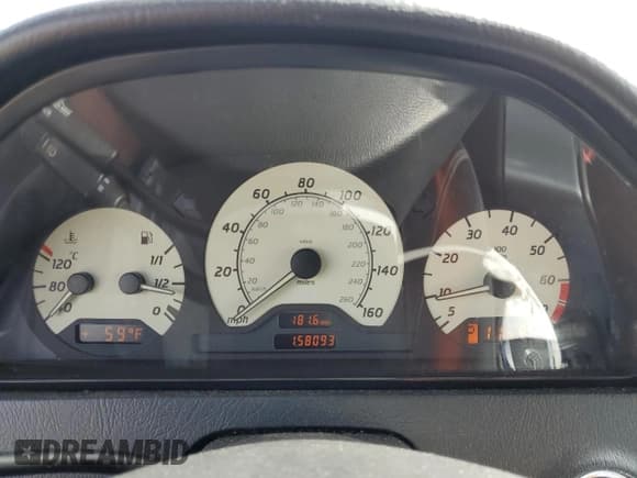 ✅ 2000 Mercedes-Benz C 230/260/280/320 • VIN: WDBHA29G3YA859826 • Lot: 48573425. Wystawiony na Copart z przebiegiem 158 093 mil. Bezpłatny archiwum sprzedaży aukcyjnych z USA i szczegółowy raport historii pojazdu na DreamBid. Zdjęcie 9.