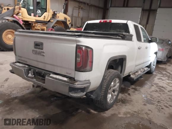 ✅ 2018 GMC Sierra 1500 SLT • VIN: 1GTV2NEC9JZ166563 • Лот: 41396793. Опубликован ранее на IAAI с пробегом 92 426 миль. Бесплатный доступ к архиву аукционных продаж из США и подробный отчёт об истории автомобиля на DreamBid. Изображение 4.
