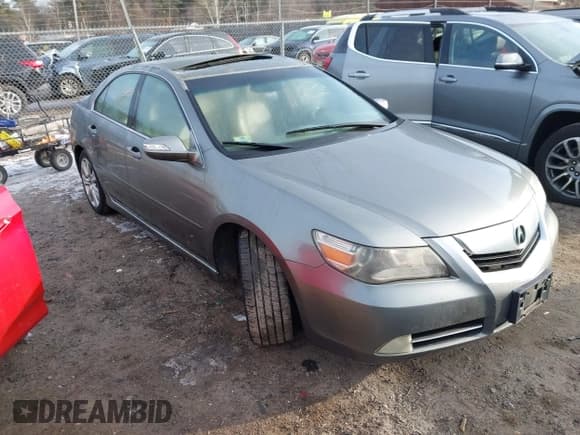 ✅ 2010 Acura RL Technology • VIN: JH4KB2F68AC000143 • Lot: 41371010. Wystawiony na IAAI z przebiegiem 301 920 mil. Bezpłatny archiwum sprzedaży aukcyjnych z USA i szczegółowy raport historii pojazdu na DreamBid. Zdjęcie 1.