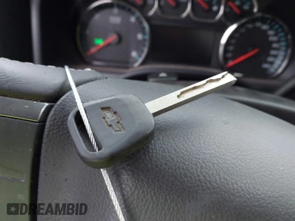 ✅ 2015 Chevrolet Silverado 1500 LT • VIN: 3GCUKREH7FG220173 • Лот: 43426667. Опубликован ранее на IAAI с пробегом 83 907 миль. Бесплатный доступ к архиву аукционных продаж из США и подробный отчёт об истории автомобиля на DreamBid. Изображение 11.