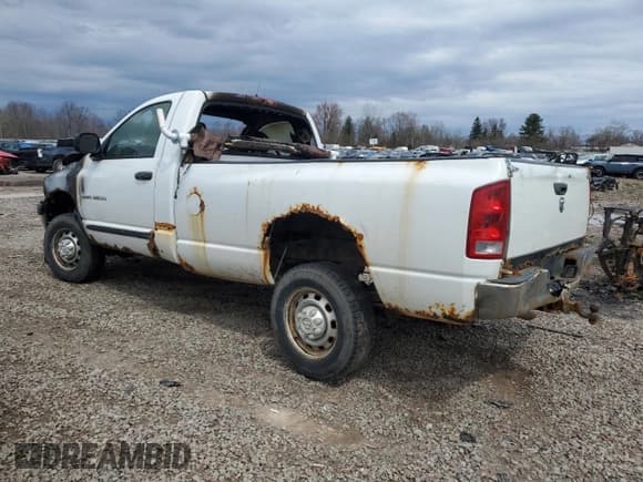 ✅ 2005 Dodge 2500 ST • VIN: 3D7KS26D15G832237 • Lot: 53692635. Wystawiony na Copart z przebiegiem Nie podano. Bezpłatny archiwum sprzedaży aukcyjnych z USA i szczegółowy raport historii pojazdu na DreamBid. Zdjęcie 2.