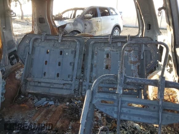 ✅ 2000 Suzuki Grand Vitara JLX • VIN: JS3TD62V0Y4130959 • Лот: 86070084. Опубликован ранее на Copart с пробегом Не указан. Бесплатный доступ к архиву аукционных продаж из США и подробный отчёт об истории автомобиля на DreamBid. Изображение 10.