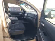 ✅ 2017 Toyota Tundra SR5 • VIN: 5TFEY5F17HX225871 • Лот: 41954311. Опубликован ранее на IAAI с пробегом 125 917 миль. Бесплатный доступ к архиву аукционных продаж из США и подробный отчёт об истории автомобиля на DreamBid. Изображение 5.