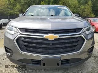 ✅ 2019 Chevrolet Traverse LS • VIN: 1GNERFKW3KJ205462 • Lot: 69303484. Wystawiony na Copart z przebiegiem 62 757 mil. Bezpłatny archiwum sprzedaży aukcyjnych z USA i szczegółowy raport historii pojazdu na DreamBid. Zdjęcie 5.