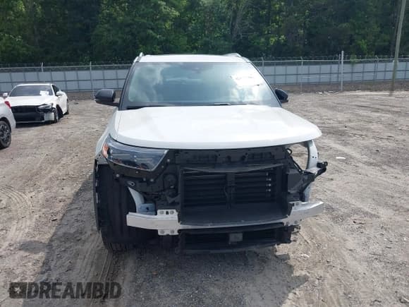 ✅ 2022 Ford Explorer King Ranch • VIN: 1FM5K8LC9NGA81403 • Лот: 42472449. Опубликован ранее на IAAI с пробегом 27 645 миль. Бесплатный доступ к архиву аукционных продаж из США и подробный отчёт об истории автомобиля на DreamBid. Изображение 13.