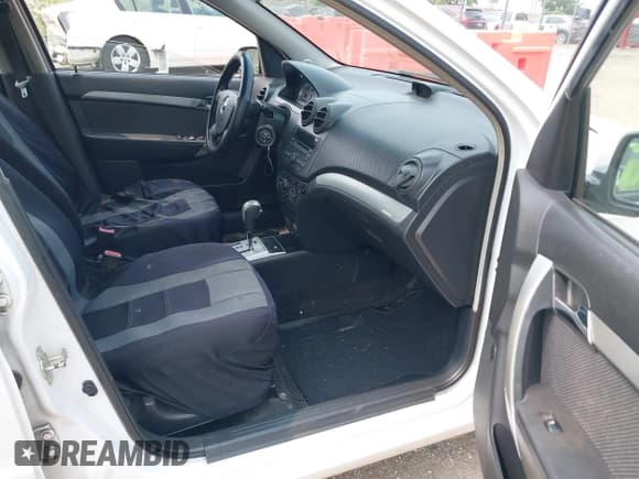 ✅ 2011 Chevrolet Aveo 1LT • VIN: KL1TD5DE8BB163191 • Lot: 42477653. Wystawiony na IAAI z przebiegiem 114 076 mil. Bezpłatny archiwum sprzedaży aukcyjnych z USA i szczegółowy raport historii pojazdu na DreamBid. Zdjęcie 5.