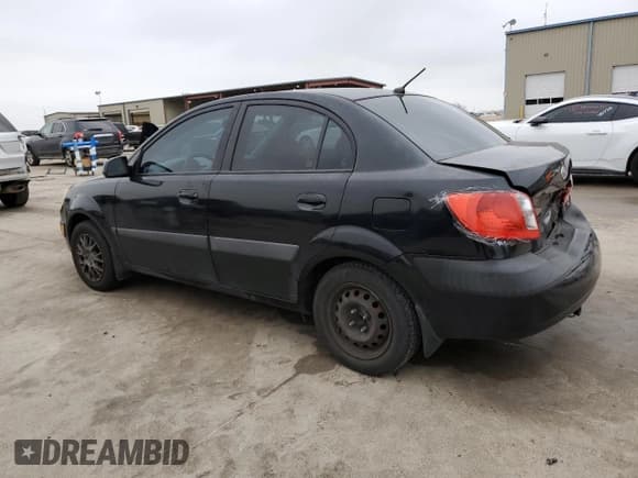 ✅ 2007 Kia Rio LX • VIN: KNADE123876240451 • Lot: 57044685. Wystawiony na Copart z przebiegiem Nie podano. Bezpłatny archiwum sprzedaży aukcyjnych z USA i szczegółowy raport historii pojazdu na DreamBid. Zdjęcie 2.