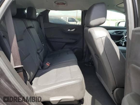 2022 Chevrolet Blazer LT z VIN 3GNKBJR41NS236338, wystawiony jako Copart lot #59004265 z przebiegiem 61 561 mil mil oraz Szkoda całkowita • Salvage title. Historia ofert i sprzedaży dostępna na DreamBid. Obrazek 11.