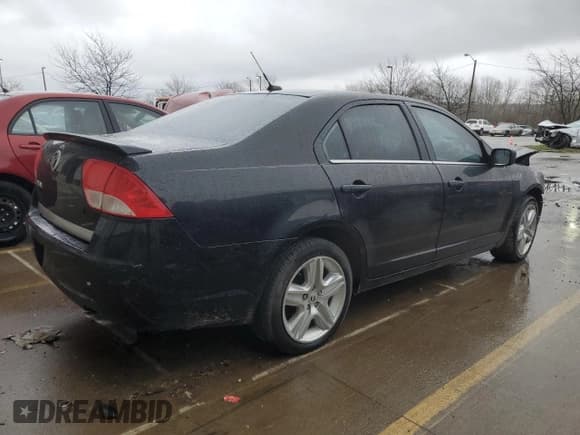 ✅ 2011 Mercury Milan • VIN: 3MEHM0HA5BR603838 • Lot: 83942834. Listed on Copart with 190,326 mi. Free auction sales archive from the USA and detailed vehicle history report at DreamBid. Image 3.