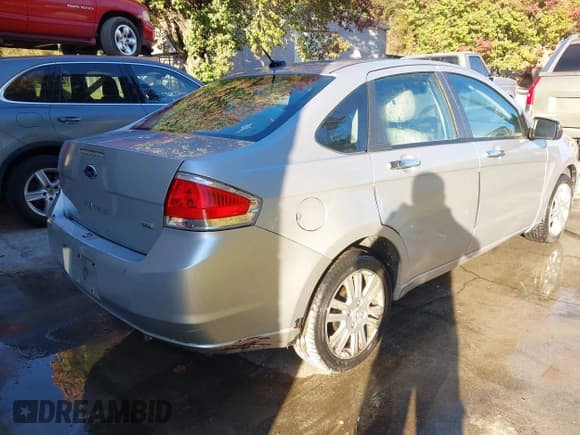 ✅ 2010 Ford Focus SEL • VIN: 1FAHP3HN9AW195200 • Lot: 43619172. Listed on IAAI with 256,895 mi. Free auction sales archive from the USA and detailed vehicle history report at DreamBid. Image 4.