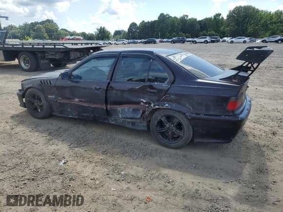 ✅ 1995 BMW 3 Series 325i • VIN: WBACB3325SFE21458 • Lot: 60119155. Listed on Copart with 268,941 mi. Free auction sales archive from the USA and detailed vehicle history report at DreamBid. Image 2.