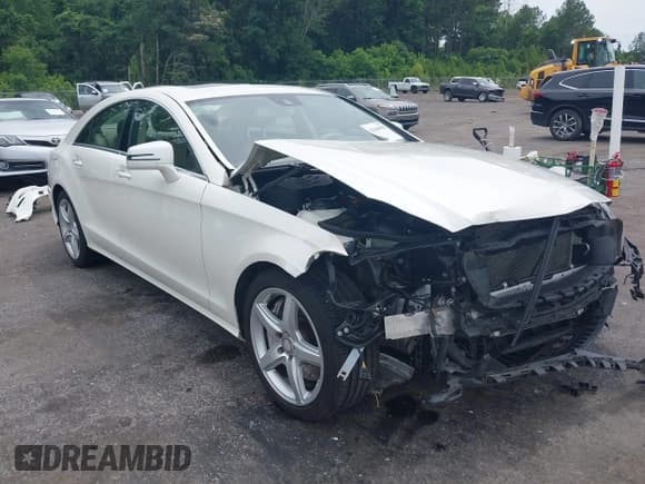 ✅ 2013 Mercedes-Benz CLS 550 • VIN: WDDLJ7DB1DA059112 • Lot: 42369038. Listed on IAAI with 117,739 mi. Free auction sales archive from the USA and detailed vehicle history report at DreamBid. Image 1.