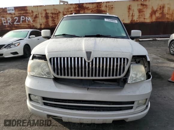 ✅ 2006 Lincoln Navigator Luxury • VIN: 5LMFU275X6LJ24417 • Lot: 77639894. Wystawiony na Copart z przebiegiem 142 665 mil. Bezpłatny archiwum sprzedaży aukcyjnych z USA i szczegółowy raport historii pojazdu na DreamBid. Zdjęcie 5.