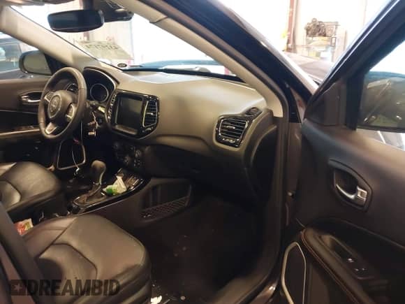 2019 Jeep Compass Limited с VIN 3C4NJDCB1KT780880, выставлен на аукционе IAAI как лот 43297174 с пробегом 76 843 миль миль и . История ставок и продаж доступна на DreamBid. Изображение 5.