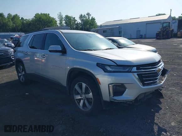 ✅ 2022 Chevrolet Traverse LT • VIN: 1GNERHKW0NJ131899 • Lot: 42567239. Wystawiony na IAAI z przebiegiem 78 665 mil. Bezpłatny archiwum sprzedaży aukcyjnych z USA i szczegółowy raport historii pojazdu na DreamBid. Zdjęcie 1.
