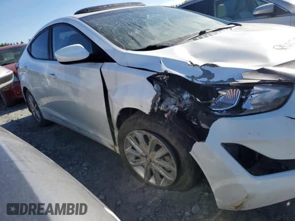 ✅ 2014 Hyundai Elantra SE • VIN: 5NPDH4AE3EH483828 • Lot: 84539735. Listed on Copart with 85,300 mi. Free auction sales archive from the USA and detailed vehicle history report at DreamBid. Image 4.