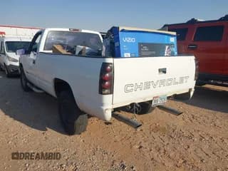 ✅ 1998 Chevrolet Silverado 2500 • VIN: 1GCGC24R8WZ188538 • Lot: 42532997. Wystawiony na IAAI z przebiegiem 220 271 mil. Bezpłatny archiwum sprzedaży aukcyjnych z USA i szczegółowy raport historii pojazdu na DreamBid. Zdjęcie 3.