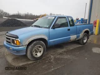 ✅ 1997 Chevrolet S-10 LS • VIN: 1GCCS19X9V8163042 • Лот: 52788535. Опубликован ранее на Copart с пробегом 158 706 миль. Бесплатный доступ к архиву аукционных продаж из США и подробный отчёт об истории автомобиля на DreamBid. Изображение 1.