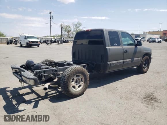 ✅ 2002 Chevrolet Silverado 1500 LS • VIN: 2GCEC19V221356636 • Лот: 65657394. Опубликован ранее на Copart с пробегом 324 885 миль. Бесплатный доступ к архиву аукционных продаж из США и подробный отчёт об истории автомобиля на DreamBid. Изображение 3.