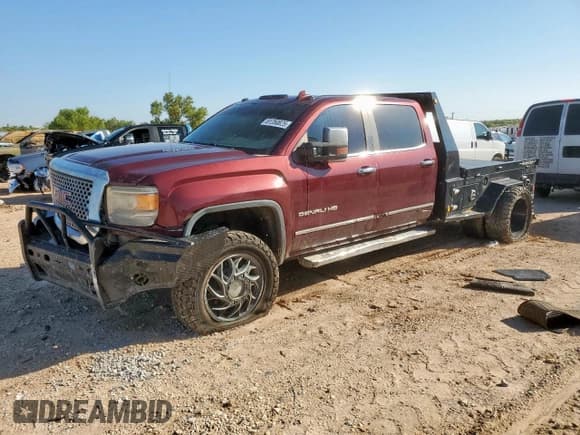✅ 2016 GMC Sierra 3500HD Denali • VIN: 1GT42YE84GF240684 • Лот: 81350825. Опубликован ранее на Copart с пробегом 236 922 миль. Бесплатный доступ к архиву аукционных продаж из США и подробный отчёт об истории автомобиля на DreamBid. Изображение 1.