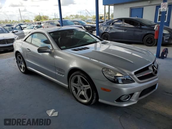 ✅ 2009 Mercedes-Benz SL 550 • VIN: WDBSK71F09F143487 • Lot: 59799385. Listed on Copart with 55,775 mi. Free auction sales archive from the USA and detailed vehicle history report at DreamBid. Image 4.
