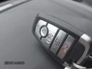 ✅ 2019 Ford Expedition Limited • VIN: 1FMJU2AT1KEA24547 • Lot: 43048731. Wystawiony na IAAI z przebiegiem 44 329 mil. Bezpłatny archiwum sprzedaży aukcyjnych z USA i szczegółowy raport historii pojazdu na DreamBid. Zdjęcie 11.