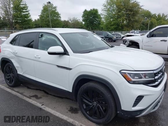 ✅ 2022 Volkswagen Atlas SE • VIN: 1V2WE2CA7NC206156 • Lot: 43171013. Wystawiony na IAAI z przebiegiem 57 228 mil. Bezpłatny archiwum sprzedaży aukcyjnych z USA i szczegółowy raport historii pojazdu na DreamBid. Zdjęcie 6.