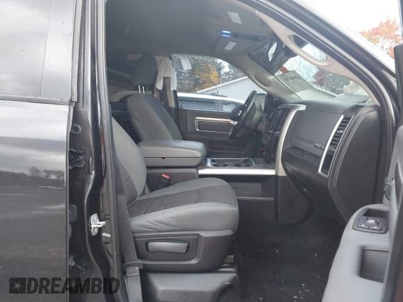 ✅ 2016 Ram 1500 Outdoorsman • VIN: 1C6RR7TM5GS174124 • Lot: 43646208. Wystawiony na IAAI z przebiegiem 148 230 mil. Bezpłatny archiwum sprzedaży aukcyjnych z USA i szczegółowy raport historii pojazdu na DreamBid. Zdjęcie 5.