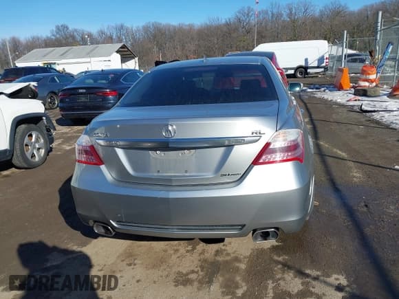 ✅ 2010 Acura RL Technology • VIN: JH4KB2F66AC000108 • Lot: 41353904. Listed on IAAI with 154,576 mi. Free auction sales archive from the USA and detailed vehicle history report at DreamBid. Image 16.