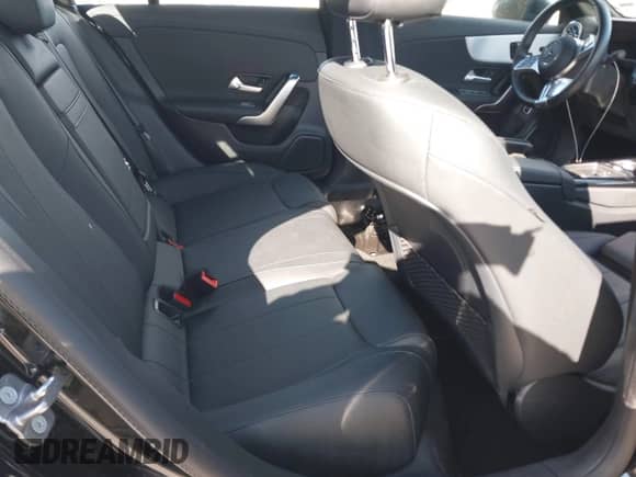 2025 Mercedes-Benz CLA 250 с VIN W1K5J4GB2SN521962, выставлен на аукционе IAAI как лот 43404971 с пробегом 20 402 миль миль и . История ставок и продаж доступна на DreamBid. Изображение 8.