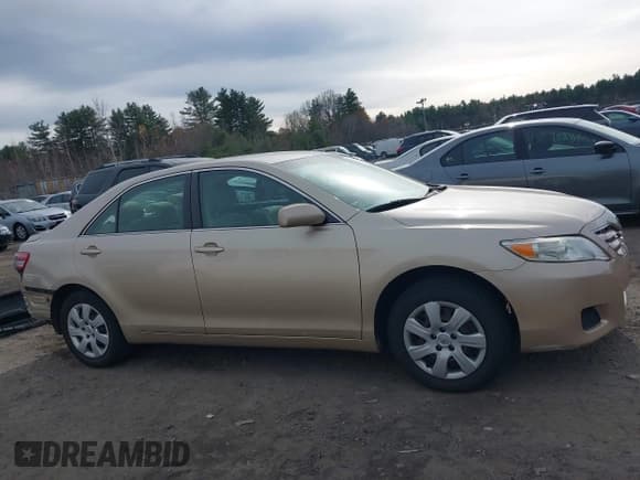✅ 2010 Toyota Camry LE • VIN: 4T4BF3EK6AR010966 • Lot: 43637486. Wystawiony na IAAI z przebiegiem 99 121 mil. Bezpłatny archiwum sprzedaży aukcyjnych z USA i szczegółowy raport historii pojazdu na DreamBid. Zdjęcie 14.