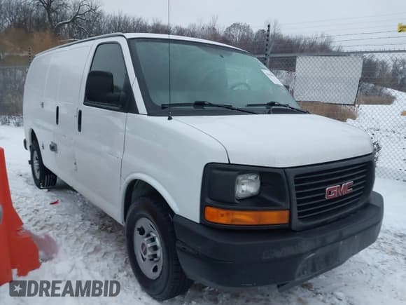 ✅ 2014 GMC Savana • VIN: 1GTW7FBA1E1114461 • Lot: 43863484. Wystawiony na IAAI z przebiegiem 206 578 mil. Bezpłatny archiwum sprzedaży aukcyjnych z USA i szczegółowy raport historii pojazdu na DreamBid. Zdjęcie 1.