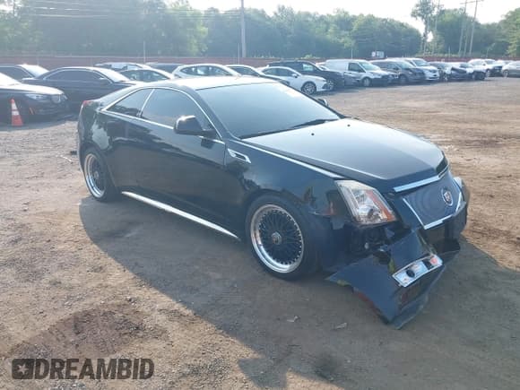✅ 2011 Cadillac CTS Premium • VIN: 1G6DS1ED6B0126575 • Lot: 42868773. Listed on IAAI with 113,240 mi. Free auction sales archive from the USA and detailed vehicle history report at DreamBid. Image 1.