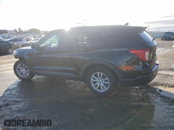✅ 2021 Ford Explorer • VIN: 1FMSK7BH2MGA22492 • Lot: 44423345. Wystawiony na Copart z przebiegiem 83 402 mil. Bezpłatny archiwum sprzedaży aukcyjnych z USA i szczegółowy raport historii pojazdu na DreamBid. Zdjęcie 2.
