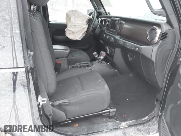 ✅ 2020 Jeep Wrangler Willys • VIN: 1C4GJXAG1LW118348 • Lot: 41404125. Listed on IAAI with 35,325 mi. Free auction sales archive from the USA and detailed vehicle history report at DreamBid. Image 5.