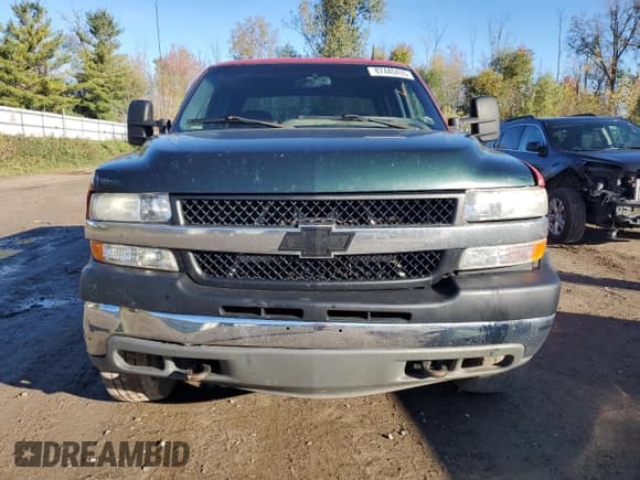 ✅ 2002 Chevrolet Silverado 2500HD LT • VIN: 1GCHK23U62F193911 • Lot: 87440435. Wystawiony na Copart z przebiegiem 183 509 mil. Bezpłatny archiwum sprzedaży aukcyjnych z USA i szczegółowy raport historii pojazdu na DreamBid. Zdjęcie 5.