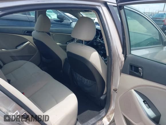 ✅ 2014 Kia Optima LX • VIN: 5XXGM4A79EG341389 • Lot: 42485986. Listed on IAAI with 101,302 mi. Free auction sales archive from the USA and detailed vehicle history report at DreamBid. Image 8.