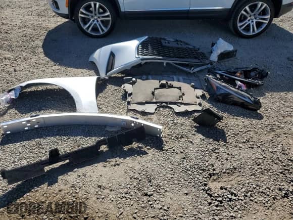 2024 Lexus IS 300 z VIN JTHDA1D28R5129215, wystawiony jako Copart lot #67107185 z przebiegiem 4 359 mil mil oraz Szkoda całkowita • Salvage title. Historia ofert i sprzedaży dostępna na DreamBid. Obrazek 12.