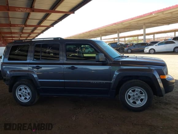 ✅ 2015 Jeep Patriot Sport • VIN: 1C4NJPBB3FD149546 • Lot: 42327841. Listed on IAAI with 155,851 mi. Free auction sales archive from the USA and detailed vehicle history report at DreamBid. Image 14.