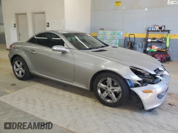 ✅ 2006 Mercedes-Benz SLK 280 • VIN: WDBWK54F86F095928 • Lot: 92979135. Listed on Copart with 121,404 mi. Free auction sales archive from the USA and detailed vehicle history report at DreamBid. Image 4.