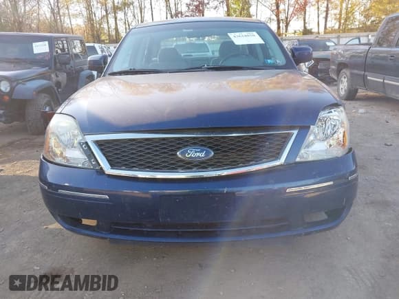 ✅ 2005 Ford Five Hundred SE • VIN: 1FAFP23195G137240 • Lot: 43618020. Wystawiony na IAAI z przebiegiem 134 719 mil. Bezpłatny archiwum sprzedaży aukcyjnych z USA i szczegółowy raport historii pojazdu na DreamBid. Zdjęcie 12.